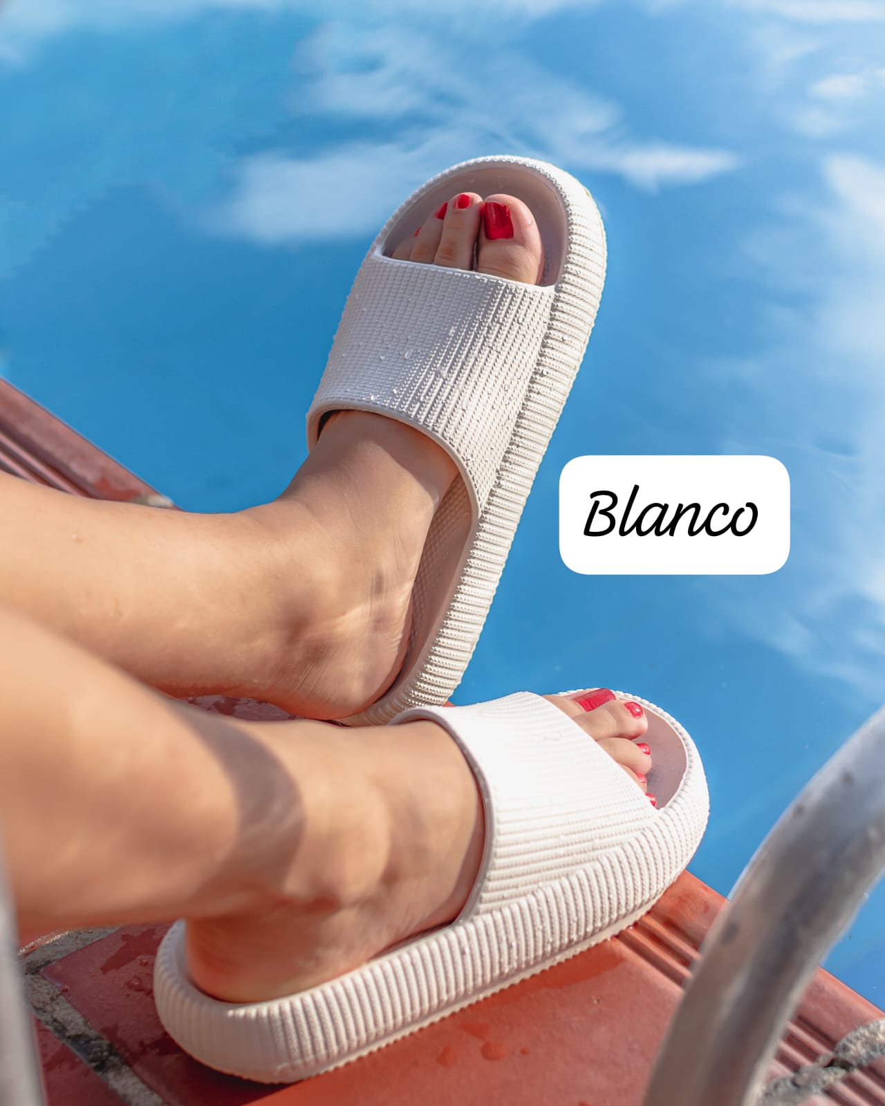 OFERTA** PANTUFLAS UNISEX SUELA EVA **VIERNES NEGRO***