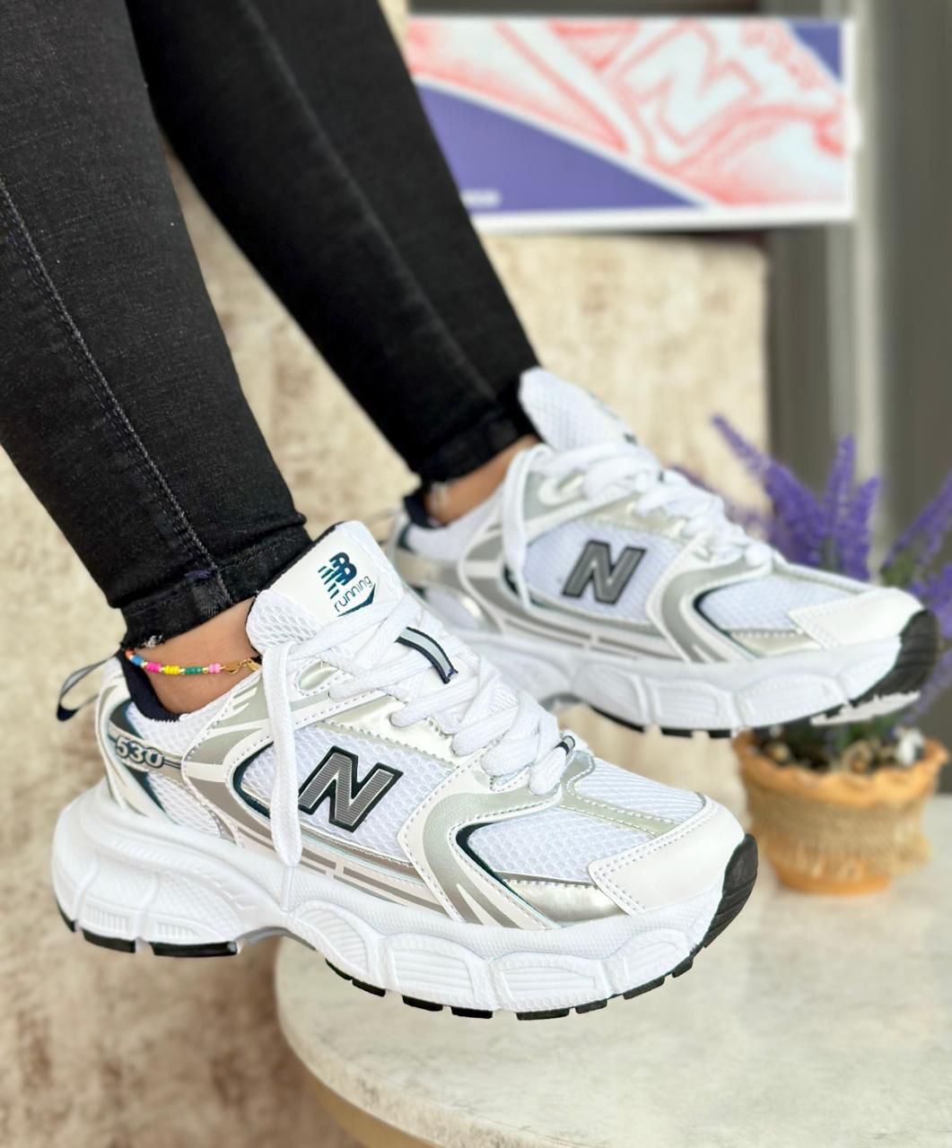 NB 530: Comodidad y Estilo en Cada Paso 👟✨