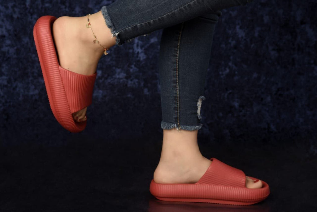 OFERTA** PANTUFLAS UNISEX SUELA EVA **VIERNES NEGRO***