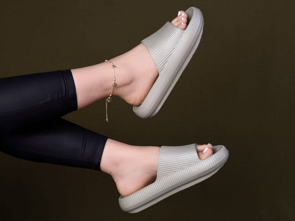 OFERTA** PANTUFLAS UNISEX SUELA EVA **VIERNES NEGRO***